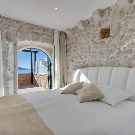Premium Beachfront Zlatko Lägenhet Brist