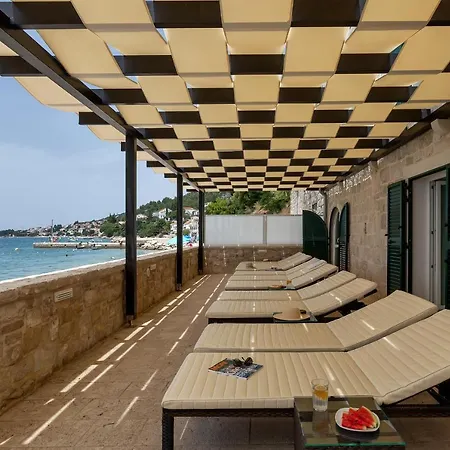 Premium Beachfront Zlatko Lägenhet Brist