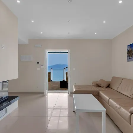 Premium Beachfront Zlatko Brist